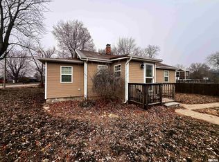 829 E Jefferson St, Ashley, IL 62808