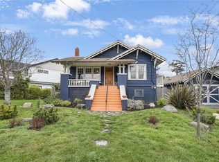 2064 Quimper St, Oak Bay, BC V8S 2H6