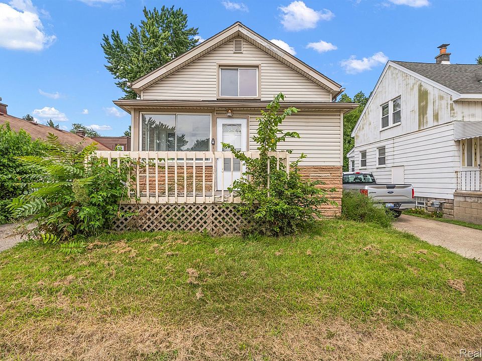 1st image of 1221 E Harry Ave