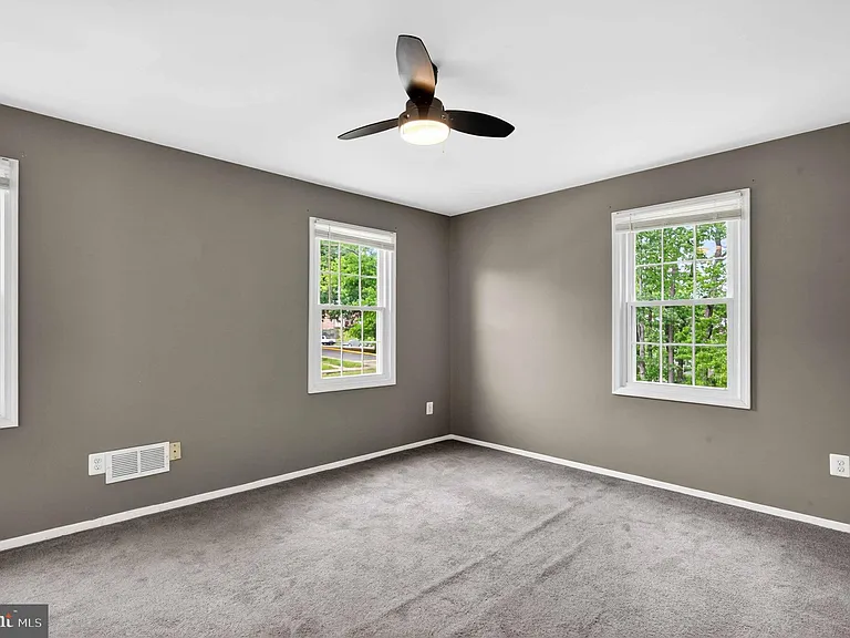 16611 Geddy Ct — Photo 18