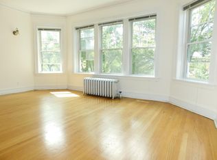 7005 N Ridge Blvd #1W, Chicago, IL 60645