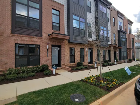 2008 Tysons Ridgeline Rd, Falls Church, VA 22043