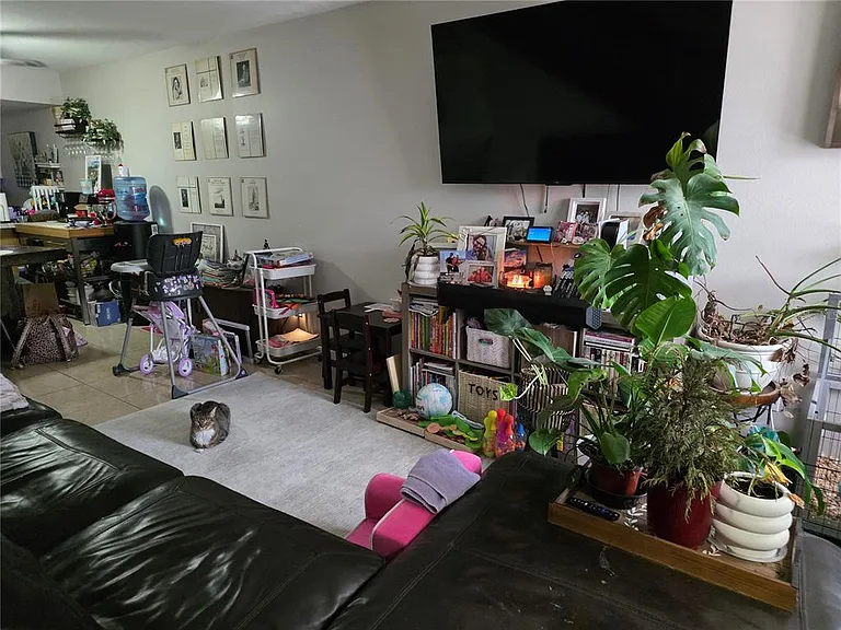 4823 W McElroy Ave #D211 — Photo 3