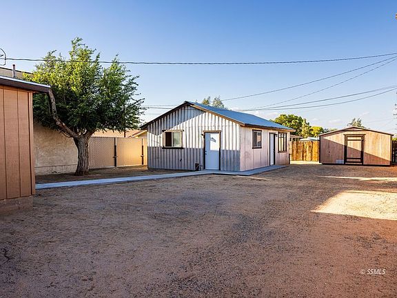 5th image of 6618 Inyokern Rd