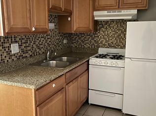 5820 N Sheridan Rd APT 207, Chicago, IL 60660