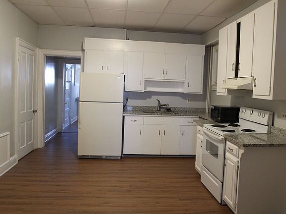 2nd image of 165 Summit Ave APT 1