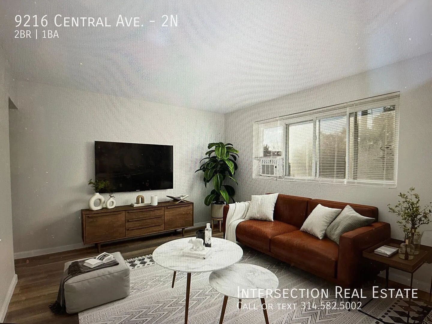 Luxury 2 Bedroom/1Bath Apt w/ All New Updates — Photo 4
