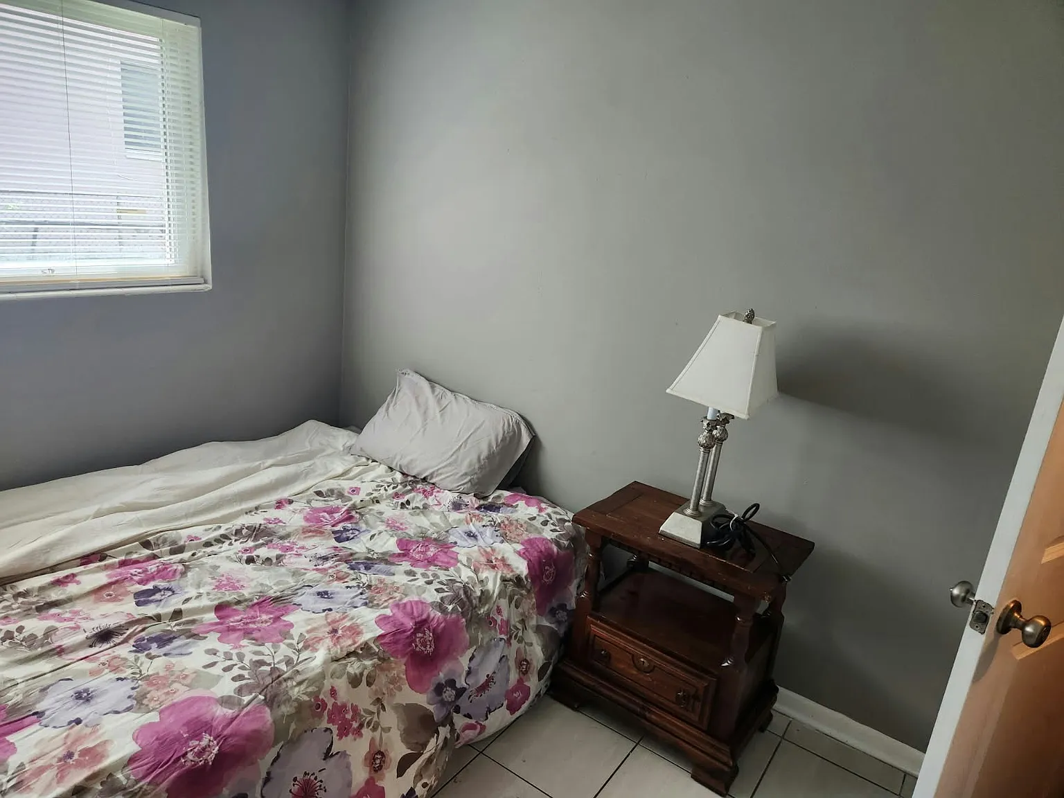 1036 West 18th Street , Unit 3 - Bedroom — Photo 1