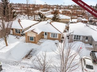 3 Hickling Trl, Barrie, ON L4M 5W1