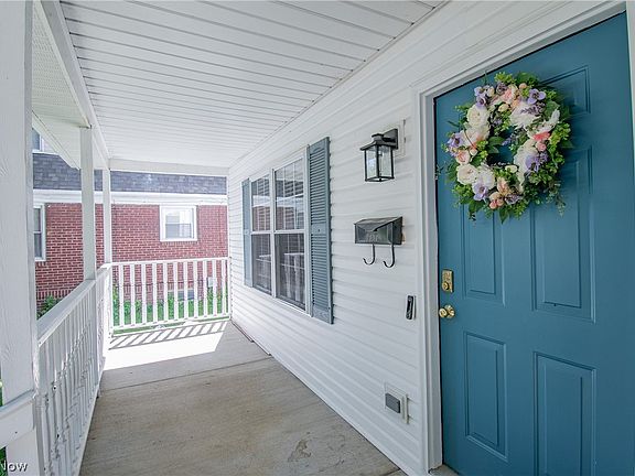 4th image of 1270 Delia Ave