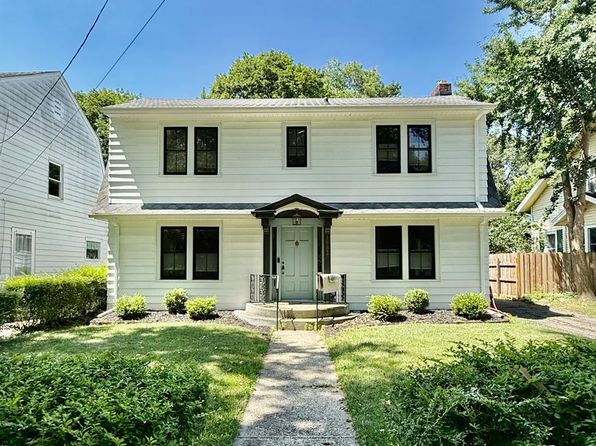 1002 Short Rd