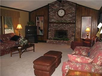 2nd image of 8114 N Hillside Dr