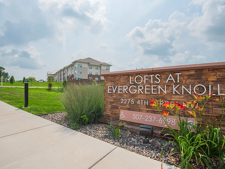 The Lofts at Evergreen Knoll — Photo 7