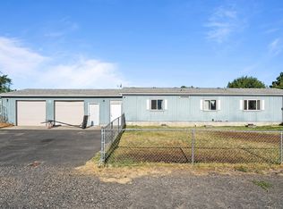 355 N 1st St, Irrigon, OR 97844
