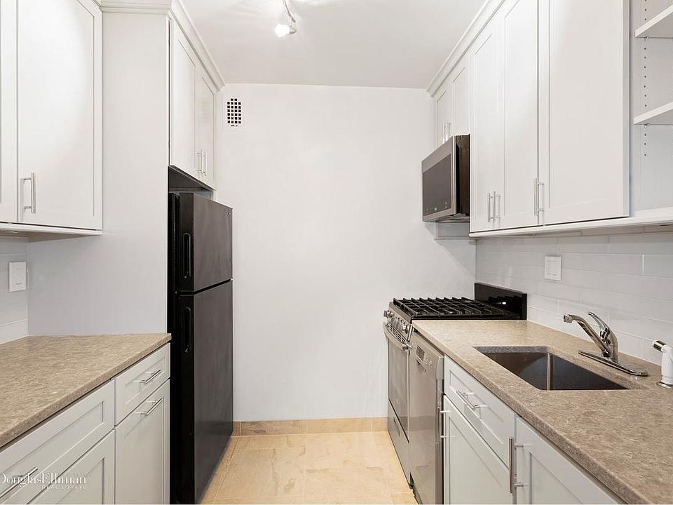 1st image of 155 W 68th St APT 1716