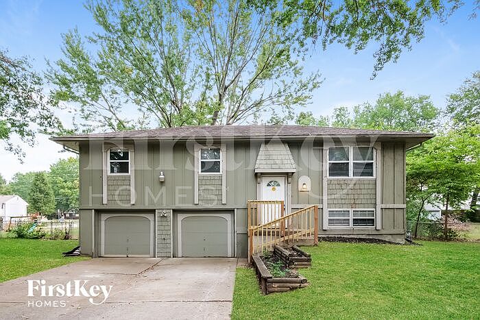 1st image of 309 NE Sunnybrook Dr
