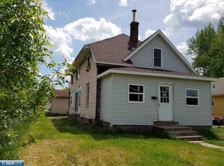 318 W Howard St, Hibbing, MN 55746
