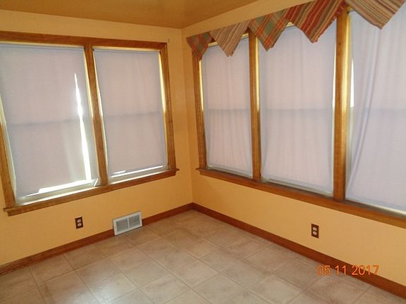 3rd image of 448 E 161st Pl