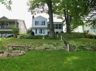 5030 Island View Dr, Linden, MI 48451