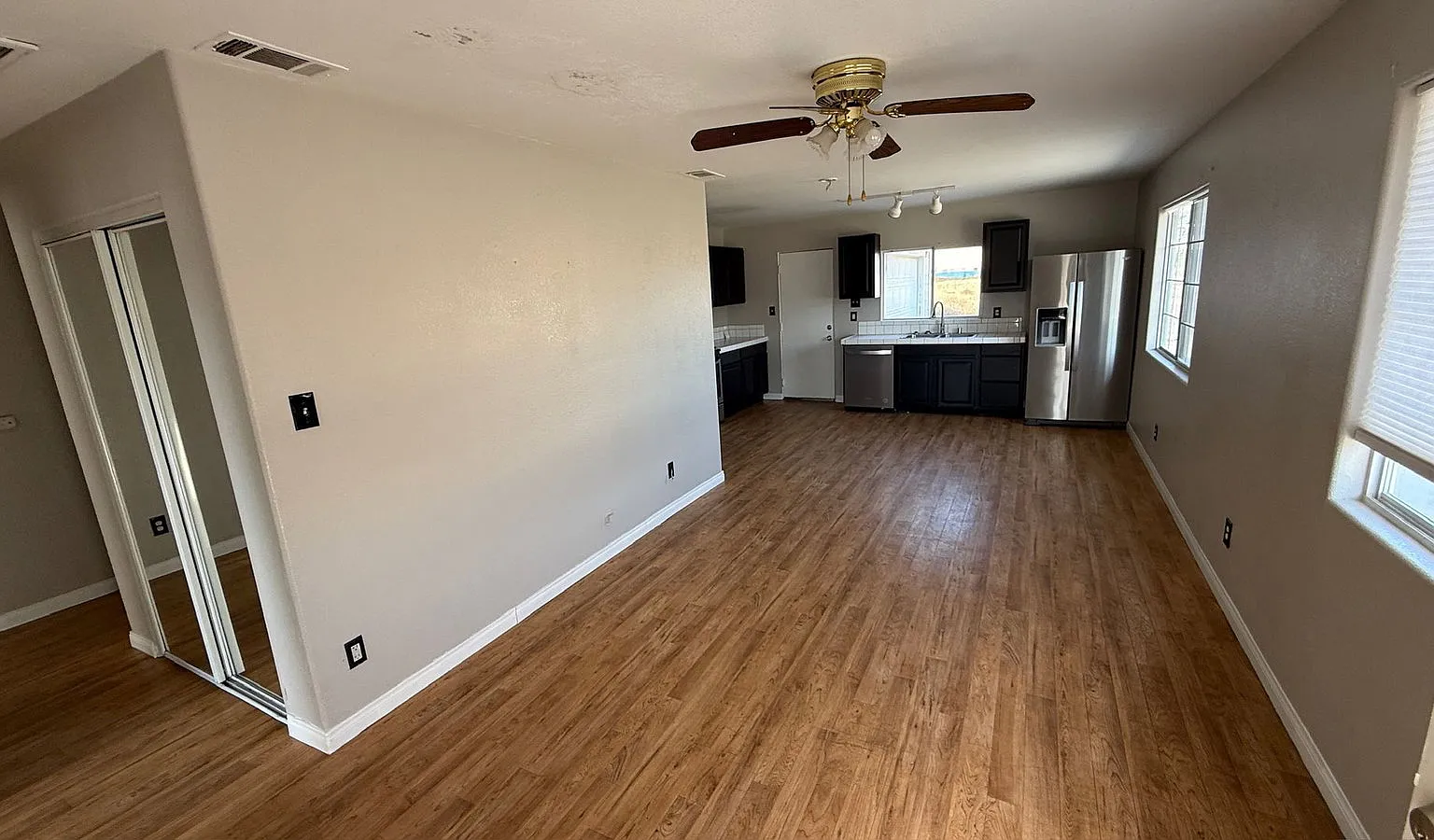 3 bed, 2.0 bath, $3,100 — Photo 3