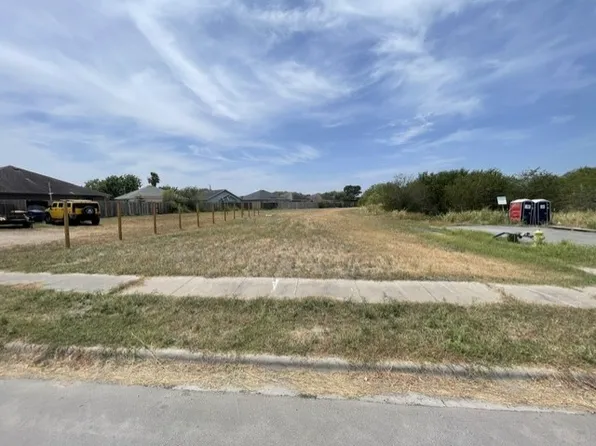 6221 Calle Cuernavaca, Corpus Christi, TX 78417