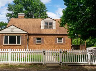 306 Circle Dr, Edwardsville, IL 62025