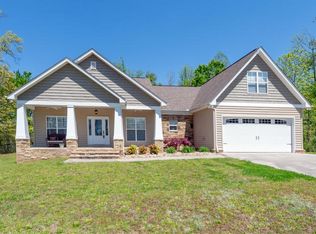 105 Emory Pointe Ln, Harriman, TN 37748