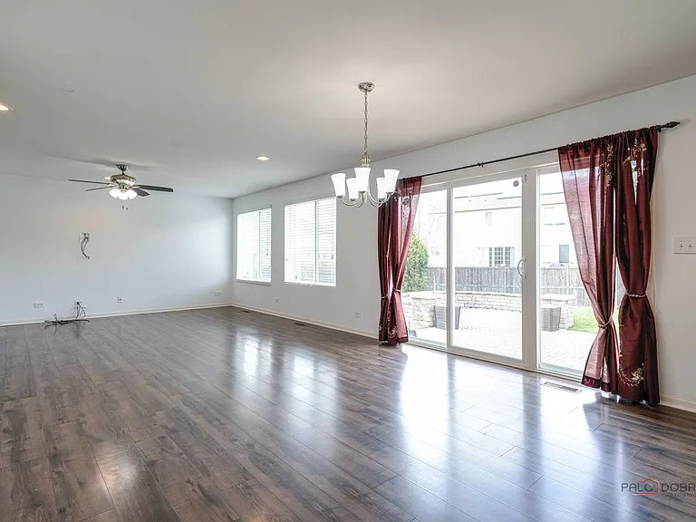202 Minuet Cir — Photo 11