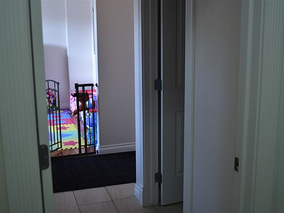 4th image of 5609 42nd St