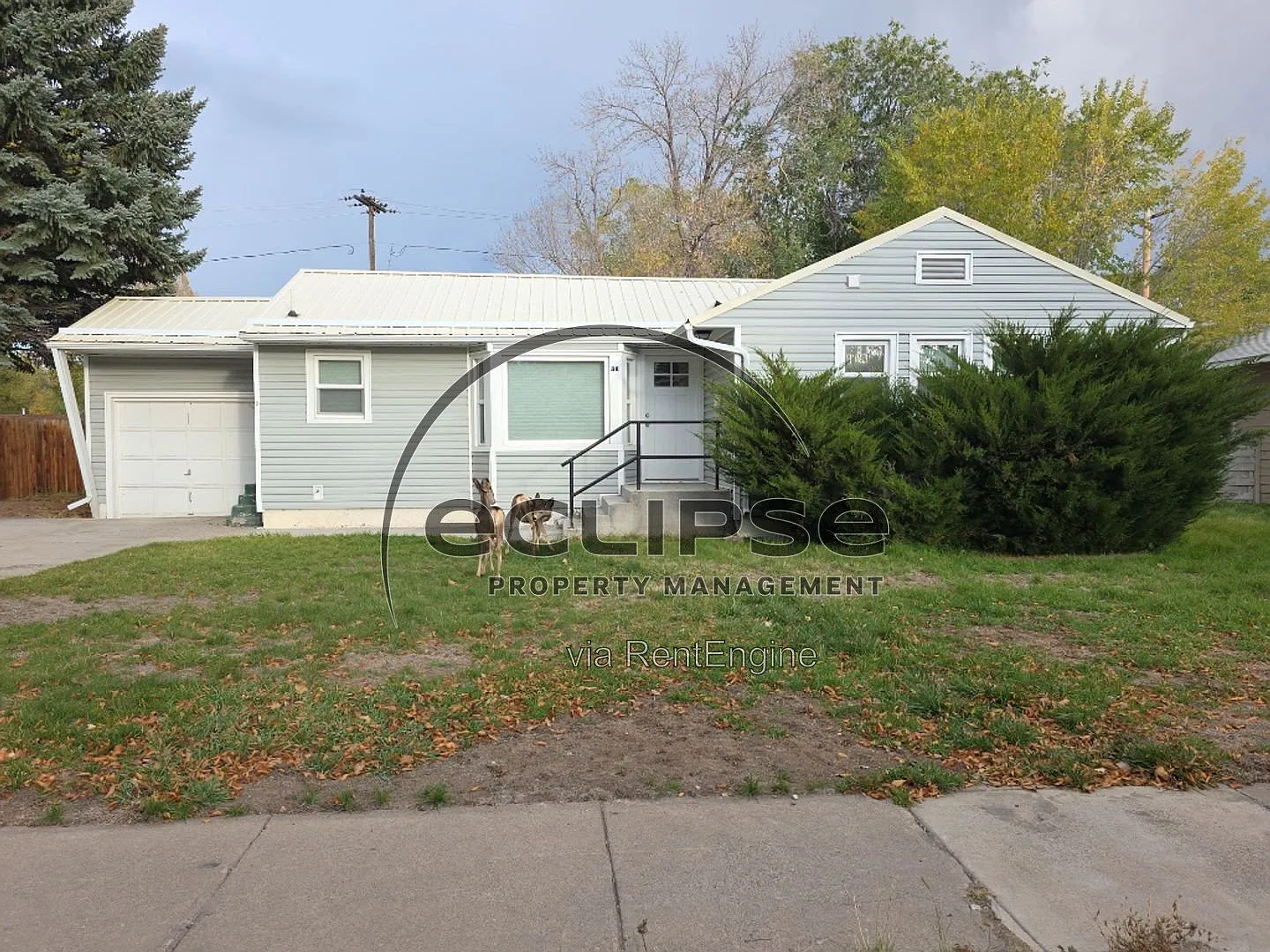3 bed, 1.0 bath, 1191 sqft, $1,750 — Photo 2