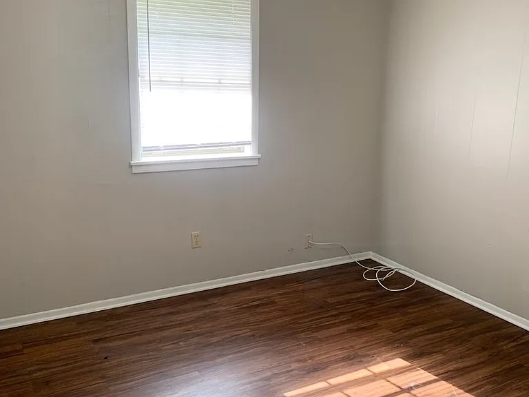 321 Bradford Dr — Photo 11