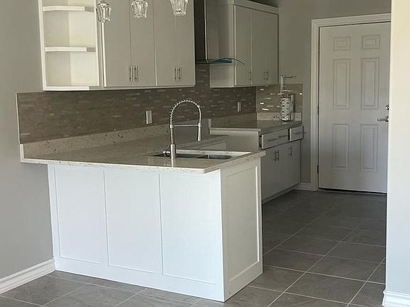 4th image of 1623 Bilbao Dr