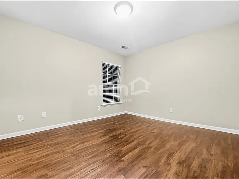 126 Avalon Rd — Photo 18