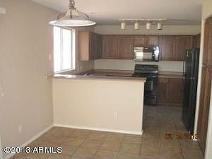 4th image of 12102 N Olive St