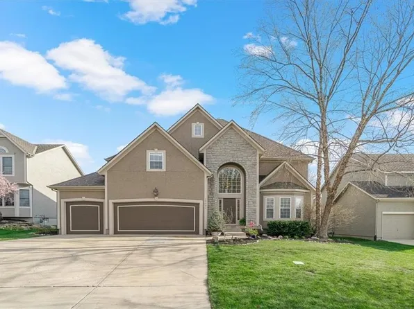 15931 W 161st St, Olathe, KS 66062