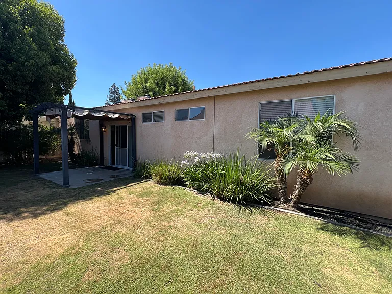 10821 Tivoli Ct — Photo 11