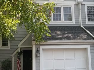 5225 Parkcrest Ln, Columbus, OH 43220
