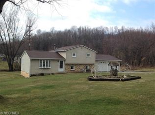734 Steele Hill Rd NW, New Philadelphia, OH 44663