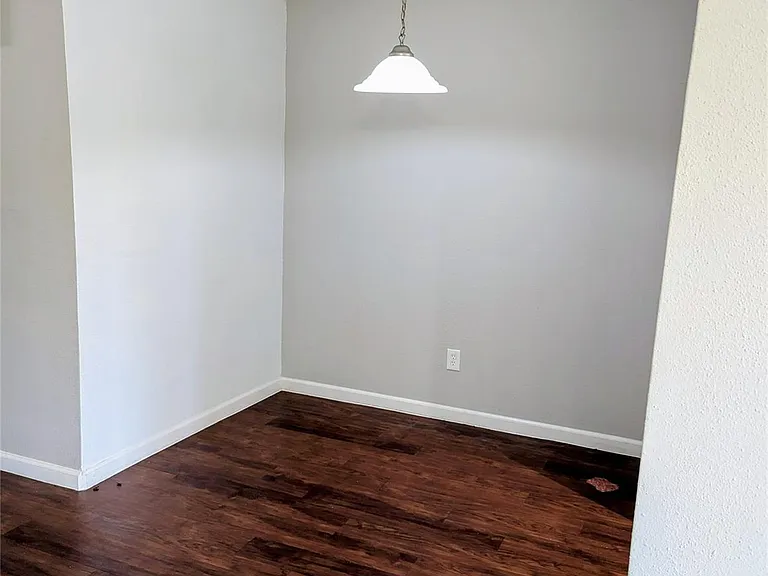 7661 Fallbrook Dr #7661 — Photo 4