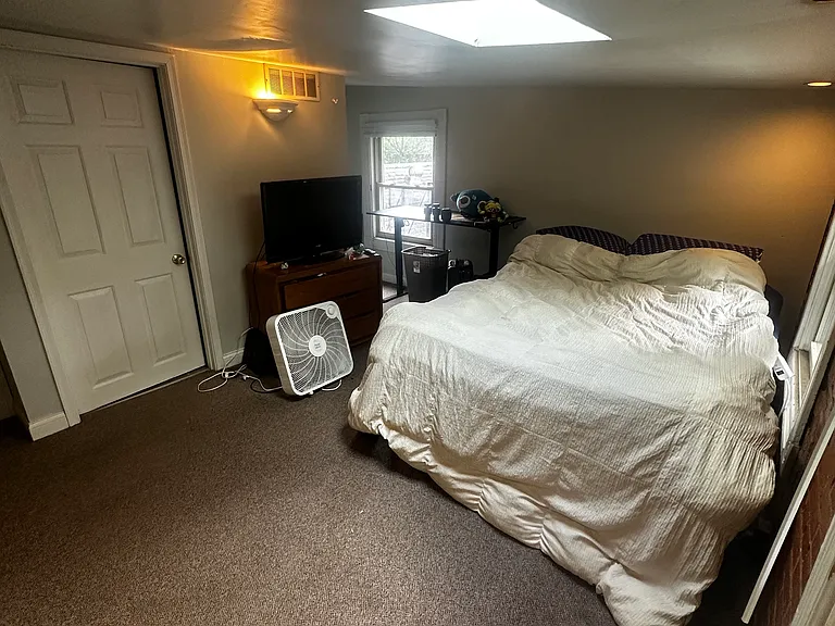 2357 W Clifton Ave #2 — Photo 10