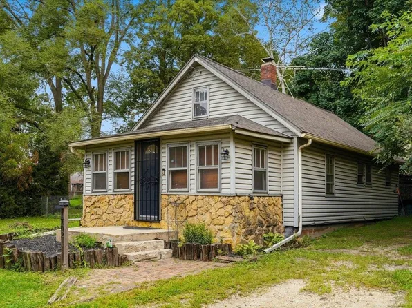 1702 W 3rd St, Sterling, IL 61081