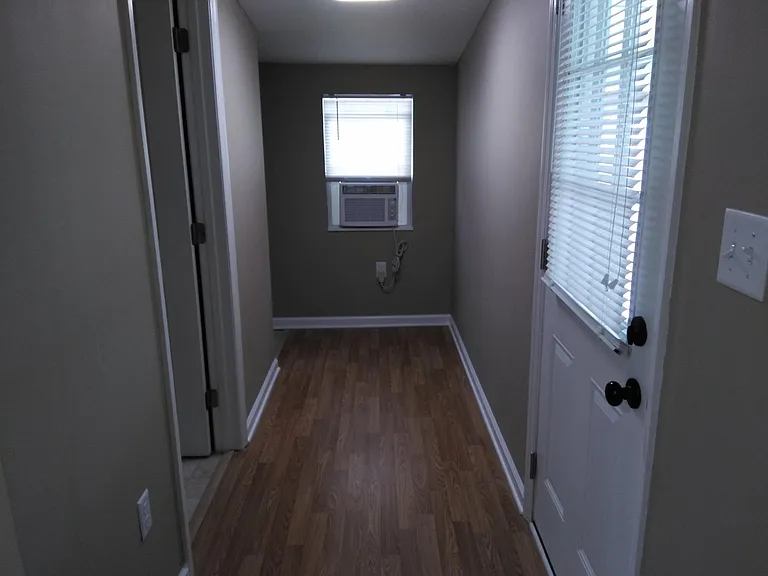 910 9th Ave SW — Photo 33