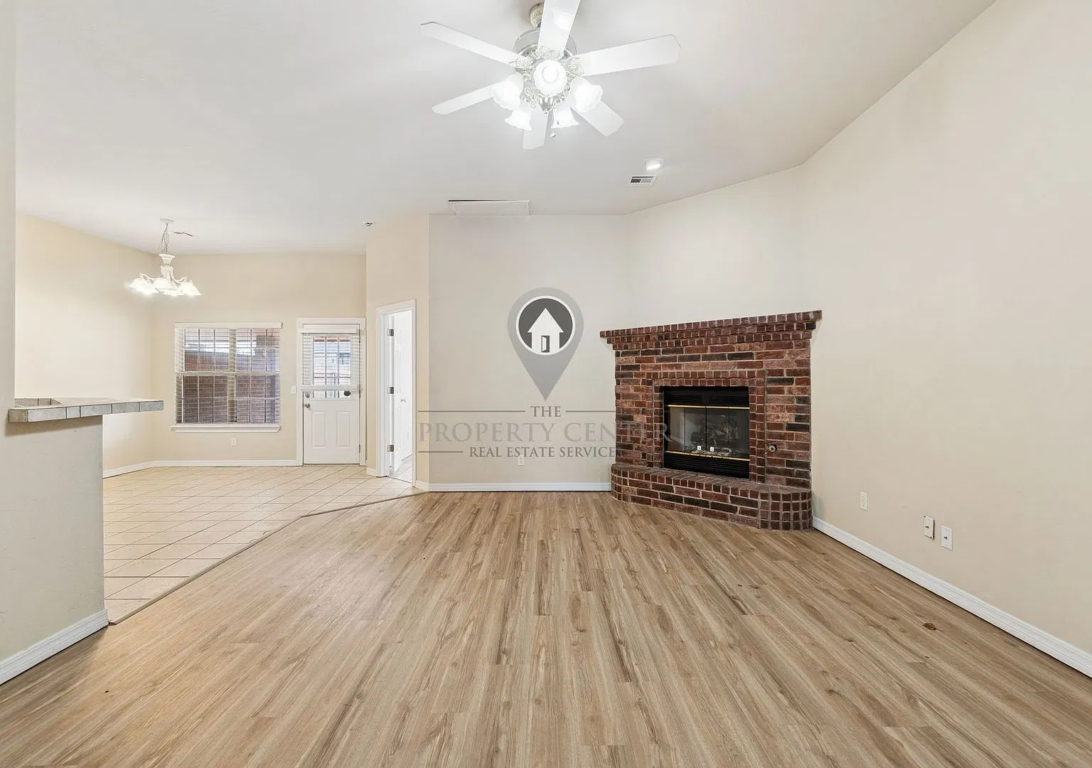 Updated 3-Bedroom Home | Spacious Backyard | Great Okc Location — Photo 4