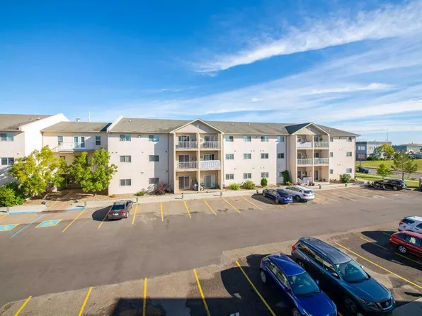 6608 N 42nd St #102B, Lloydminster, AB T9V 3L1