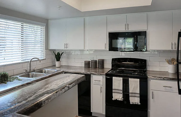 The Enclave Apartment Homes — Photo 6