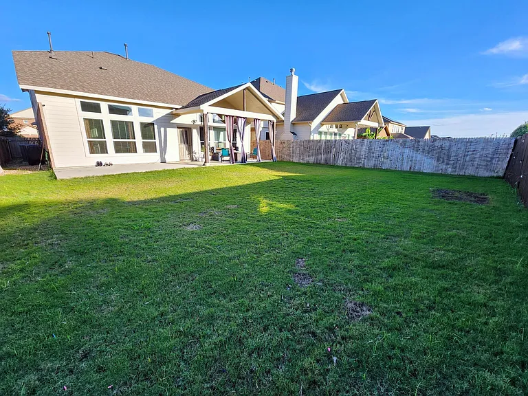 8014 Arezzo Dr — Photo 16