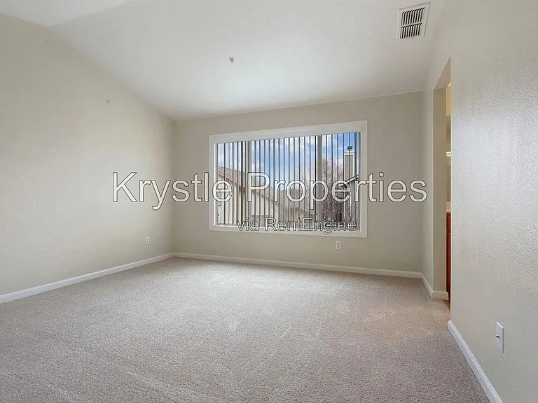700 Westpark — Photo 20