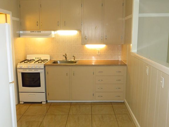 2nd image of 91 Roberts St #C
