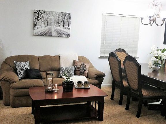 Lvingroom / Dining Room