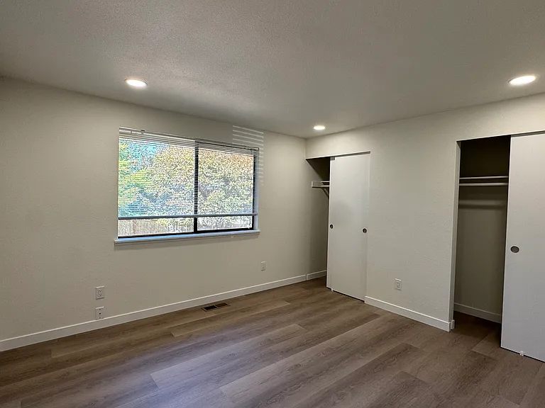8223-8225 42nd Street Ct W — Photo 10